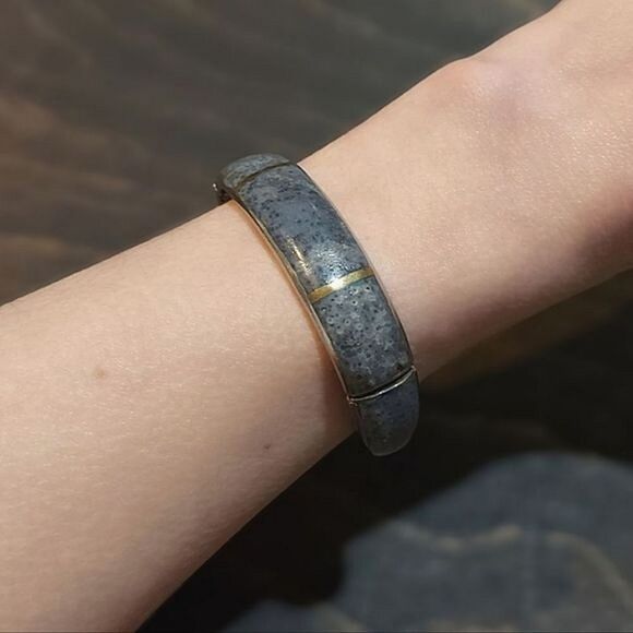 Vtg blue-grey faux stone inlay mixed metal cuff - Picture 3 of 6